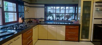 Kitchen Image of 5600 Sq.ft 6 BHK Duplex for sale in Juhu Mumbai for Rs. 220000000