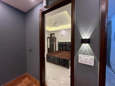 Bedroom Image of 1280 Sq.ft 2 BHK Builder Floor for rent in DDA Freedom Fighters Enclave, Said-Ul-Ajaib New Delhi for Rs. 35000