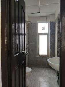 Common Bathroom Image of 930 Sq.ft 2 BHK Apartment / Flat for sale in Rishabh Cloud 9 Towers, Vaishali Ghaziabad for Rs. 9200000