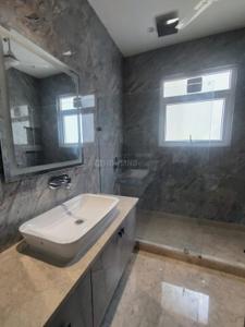 Bathroom Image of 2925 Sq.ft 3 BHK Builder Floor for sale in Defence Colony New Delhi for Rs. 145000000