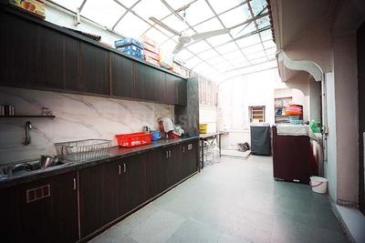 Kitchen Image of 2538 Sq.ft 5 BHK Independent House for sale in Kankaria Ahmedabad for Rs. 24800000