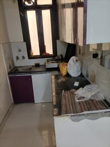 Kitchen Image of 800 Sq.ft 2 BHK Builder Floor for rent in Preet Vihar New Delhi for Rs. 25000