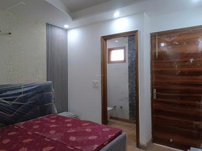 Bedroom Image of 1125 Sq.ft 4 BHK Apartment / Flat for sale in Sector 38 Rohini New Delhi for Rs. 8500000