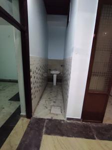 Bathroom Image of 2000 Sq.ft 3 BHK Independent House for rent in Ganga Nagar Meerut for Rs. 20000
