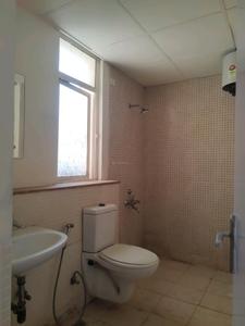 Common Bathroom Image of 1350 Sq.ft 3 BHK Apartment / Flat for sale in Jaypee Kosmos, Sector 134 Noida for Rs. 11600000