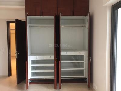 Bedroom Image of 5000 Sq.ft 5 BHK Apartment / Flat for rent in Sunteck Signia Isles, Bandra East Mumbai for Rs. 750000