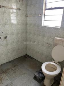 Bathroom Image of 580 Sq.ft 1 BHK Apartment / Flat for rent in Bandal Complex, Kothrud Pune for Rs. 19000
