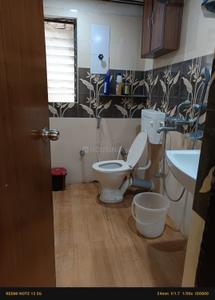 Bathroom Image of 1120 Sq.ft 2 BHK Apartment / Flat for rent in Taltala Kolkata for Rs. 42000