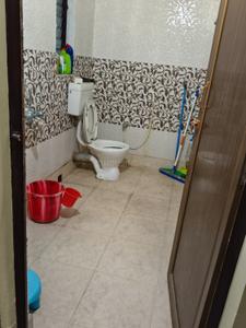 Bathroom Image of 950 Sq.ft 2 BHK Apartment / Flat for rent in Dum Dum Kolkata for Rs. 18000