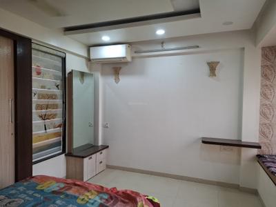 Bedroom Image of 910 Sq.ft 2 BHK Apartment / Flat for rent in Lodha Paradise, Thane West Thane for Rs. 43000