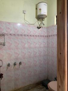 Bathroom Image of 1200 Sq.ft 2 BHK Independent House for rent in Meerut Cantt Meerut for Rs. 15000