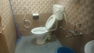 Bathroom Image of 500 Sq.ft 1 BHK Builder Floor for rent in Koramangala Bengaluru for Rs. 25000