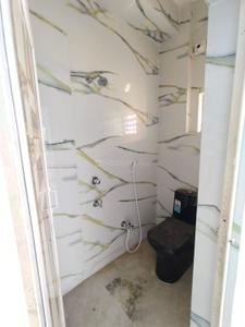 Bathroom Image of 850 Sq.ft 2 BHK Apartment / Flat for sale in Tollygunge Kolkata for Rs. 3250000