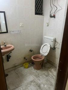 Bathroom Image of 800 Sq.ft 1 BHK Builder Floor for rent in Uday Park New Delhi for Rs. 50000