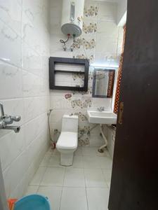 Bathroom Image of 800 Sq.ft 1 BHK Builder Floor for rent in Sector 46 Gurgaon for Rs. 22500