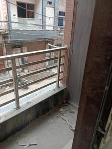 Balcony Image of 800 Sq.ft 2 BHK Builder Floor for sale in Shastri Nagar New Delhi for Rs. 7500000