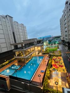 Image of 1000 Sq.ft 2 BHK Apartment / Flat for rent in Oxy Beaumonde, Viman Nagar, Pune for Rs. 57000