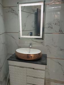Bathroom Image of 1100 Sq.ft 3 BHK Builder Floor for sale in Shalimar Bagh New Delhi for Rs. 17000000