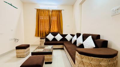 Hall Image of 940 Sq.ft 2 BHK Apartment / Flat for rent in Palasia Indore for Rs. 30000