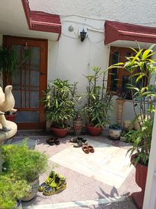 Balcony Image of 1500 Sq.ft 3 BHK Apartment / Flat for sale in Gangotri Enclave , Alaknanda New Delhi for Rs. 33000000
