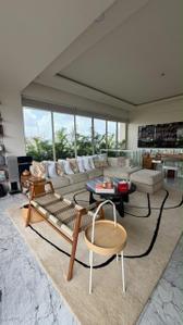 Living Room Image of 4000 Sq.ft 4 BHK Penthouse for sale in Bandra West Mumbai for Rs. 300000000