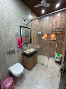 Image of 2205 Sq.ft 4 BHK Builder Floor for sale in Surya Niketan, Anand Vihar, New Delhi for Rs. 45000000