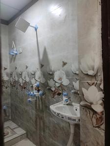 Common Bathroom Image of 800 Sq.ft 2 BHK Apartment / Flat for sale in Sector 49 Noida for Rs. 2900000