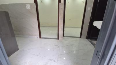 Living Room Image of 400 Sq.ft 1 BHK Builder Floor for rent in Trivani Apartment, Jhilmil Colony New Delhi for Rs. 20000