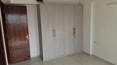 Bedroom Image of 2275 Sq.ft 3 BHK Apartment / Flat for rent in Sunworld Arista, Sector 168 Noida for Rs. 46000