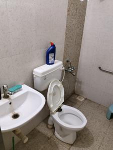 Bakeri Shaunak Common Bathroom 4
