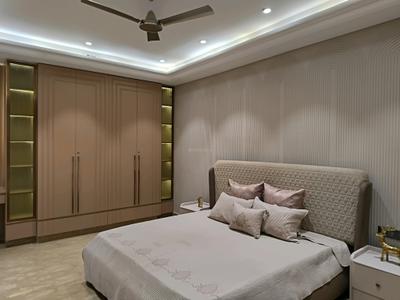 Bedroom Image of 4200 Sq.ft 5 BHK Builder Floor for sale in Indirapuram Ghaziabad for Rs. 59000000