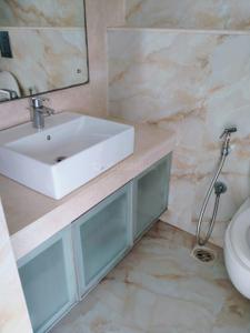Bathroom Image of 857 Sq.ft 2 BHK Apartment / Flat for sale in Raheja Exotica Sorento, Madh Mumbai for Rs. 26500000