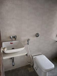 Common Bathroom Image of 1050 Sq.ft 3 BHK Apartment / Flat for sale in Parinee Adney, Dahisar West Mumbai for Rs. 25000000