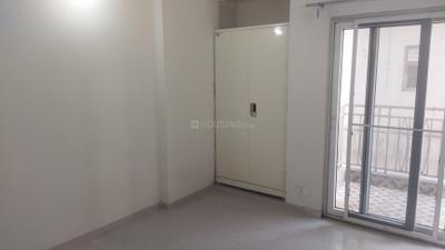 Bedroom Image of 1535 Sq.ft 3 BHK Apartment / Flat for rent in Gagan Vihar Ghaziabad for Rs. 15000