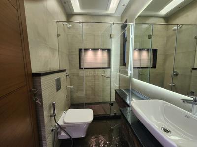 Bathroom Image of 2100 Sq.ft 3 BHK Builder Floor for sale in Panchsheel Enclave New Delhi for Rs. 72500000
