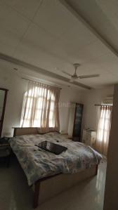 Bedroom Image of 3600 Sq.ft 4 BHK Independent House for rent in Shyamal Ahmedabad for Rs. 170000