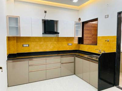 Kitchen Image of 400 Sq.ft 1 BHK Builder Floor for rent in Sakar Elite Apex, Mahalakshmi Nagar Indore for Rs. 20000