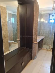 Bathroom Image of 5750 Sq.ft 5 BHK Apartment / Flat for sale in Ambience Lagoon, DLF Phase 3 Gurgaon for Rs. 119500000