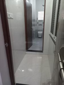 Bathroom Image of 750 Sq.ft 1 BHK Builder Floor for rent in London Street Nagpur for Rs. 12000