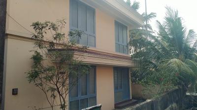 Living Room Image of 2000 Sq.ft 4 BHK Independent House for sale in Palayam Thiruvananthapuram for Rs. 13000000