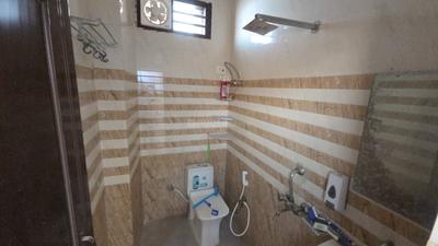 Image of 915 Sq.ft 3 BHK Builder Floor for rent in Sector 16 Dwarka, New Delhi for Rs. 27500