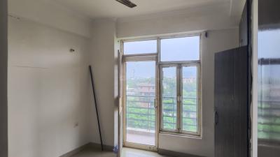 Bedroom Image of 1149 Sq.ft 2.5 BHK Apartment / Flat for rent in Gardenia Glory, Sector 46 Noida for Rs. 33000