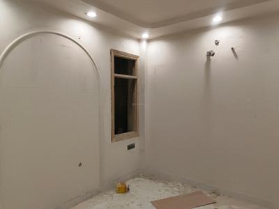 Bedroom Image of 1150 Sq.ft 4 BHK Apartment / Flat for sale in Sector 38 Rohini New Delhi for Rs. 11500000