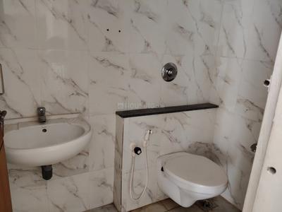Bathroom Image of 900 Sq.ft 2 BHK Apartment / Flat for sale in Amtady Mangalore for Rs. 2800000