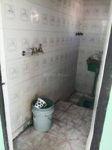 Bathroom Image of 1000 Sq.ft 2 BHK Independent House for rent in Rajendra Nagar Bareilly for Rs. 4500