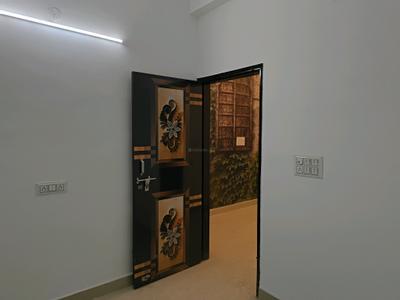 Bedroom Image of 750 Sq.ft 2 BHK Builder Floor for sale in DLF Ankur Vihar Ghaziabad for Rs. 2325002
