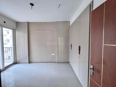 Hall Image of 1700 Sq.ft 3 BHK Apartment / Flat for sale in Amrapali Crystal Homes Phase 1, Sector 76 Noida for Rs. 23450000