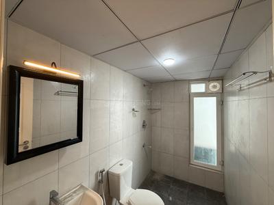 Bathroom Image of 1466 Sq.ft 3 BHK Apartment / Flat for rent in Casagrand Zenith, Medavakkam Chennai for Rs. 40000