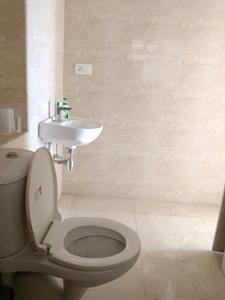 Common Bathroom Image of 890 Sq.ft 2 BHK Apartment / Flat for rent in Primarc Southwinds, Rajpur Kolkata for Rs. 17000