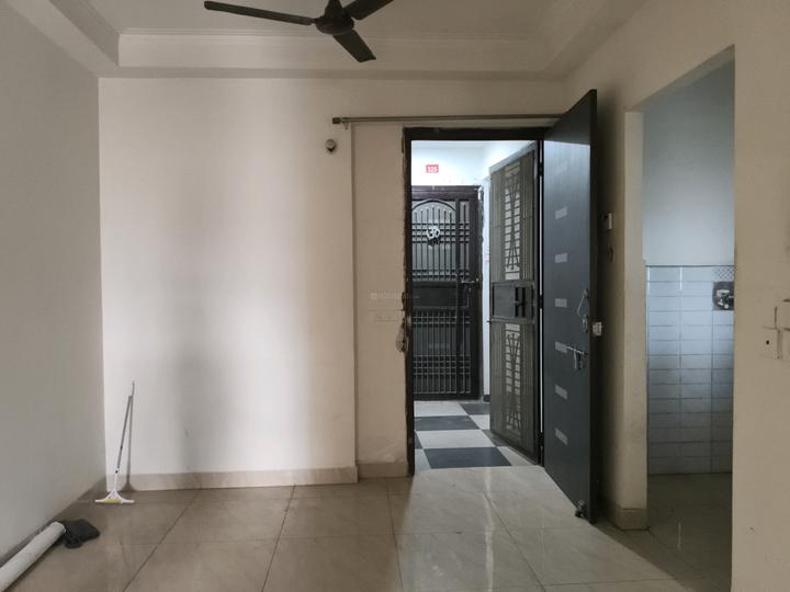 Gaur City 7th Avenue Main Image 1